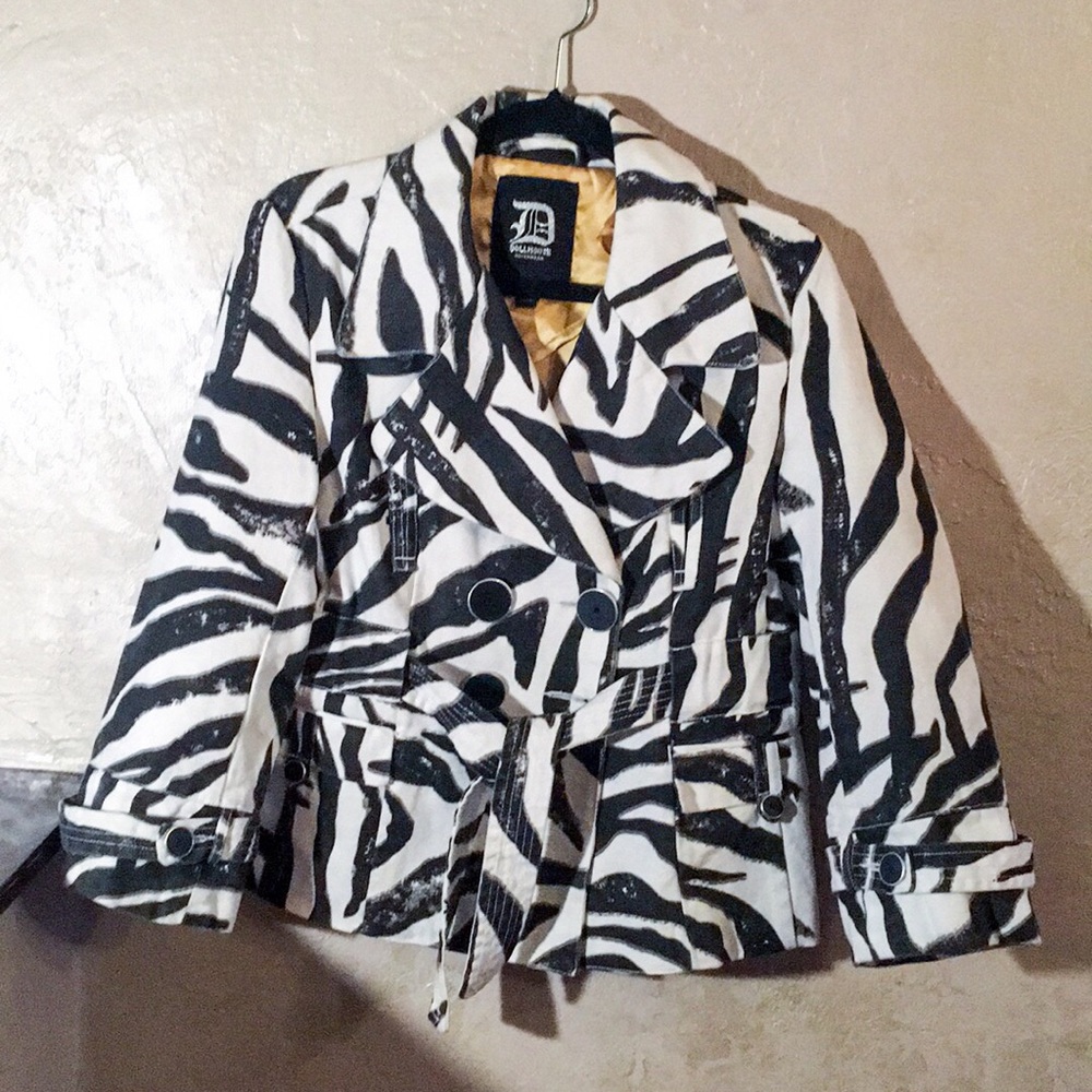 Dollhouse zebra print belted jacket. Size Large